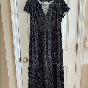 Universal Thread Black Paisley Maxi Dress